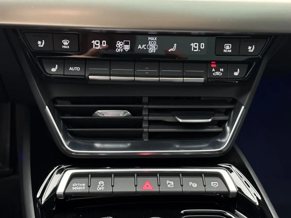 RS 93 kWh DAK SFEER HEADUP CARPLAY LUCHTVERING SOH 92%