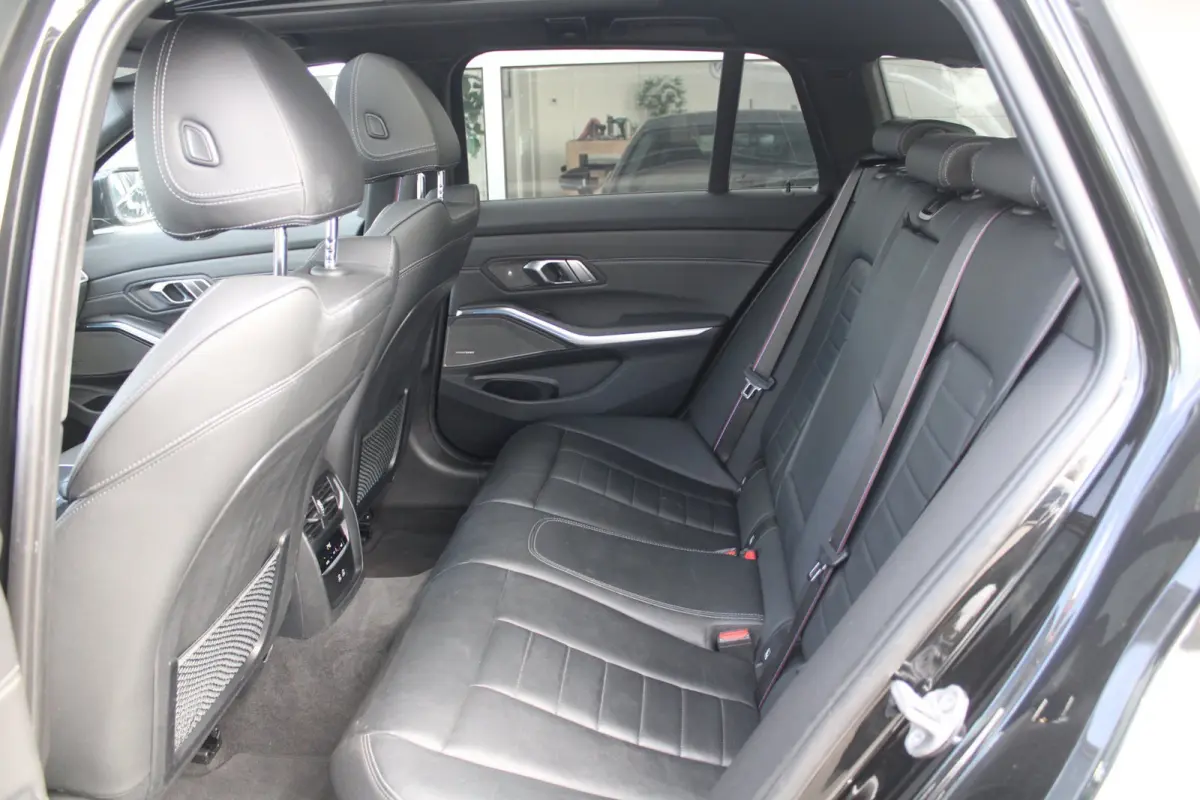 330e M-Sport Pro | Pano | HK | ACC | Memory | HUD