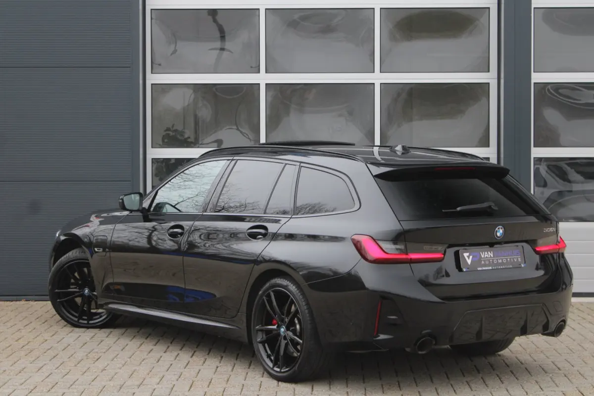 330e M-Sport Pro | Pano | HK | ACC | Memory | HUD