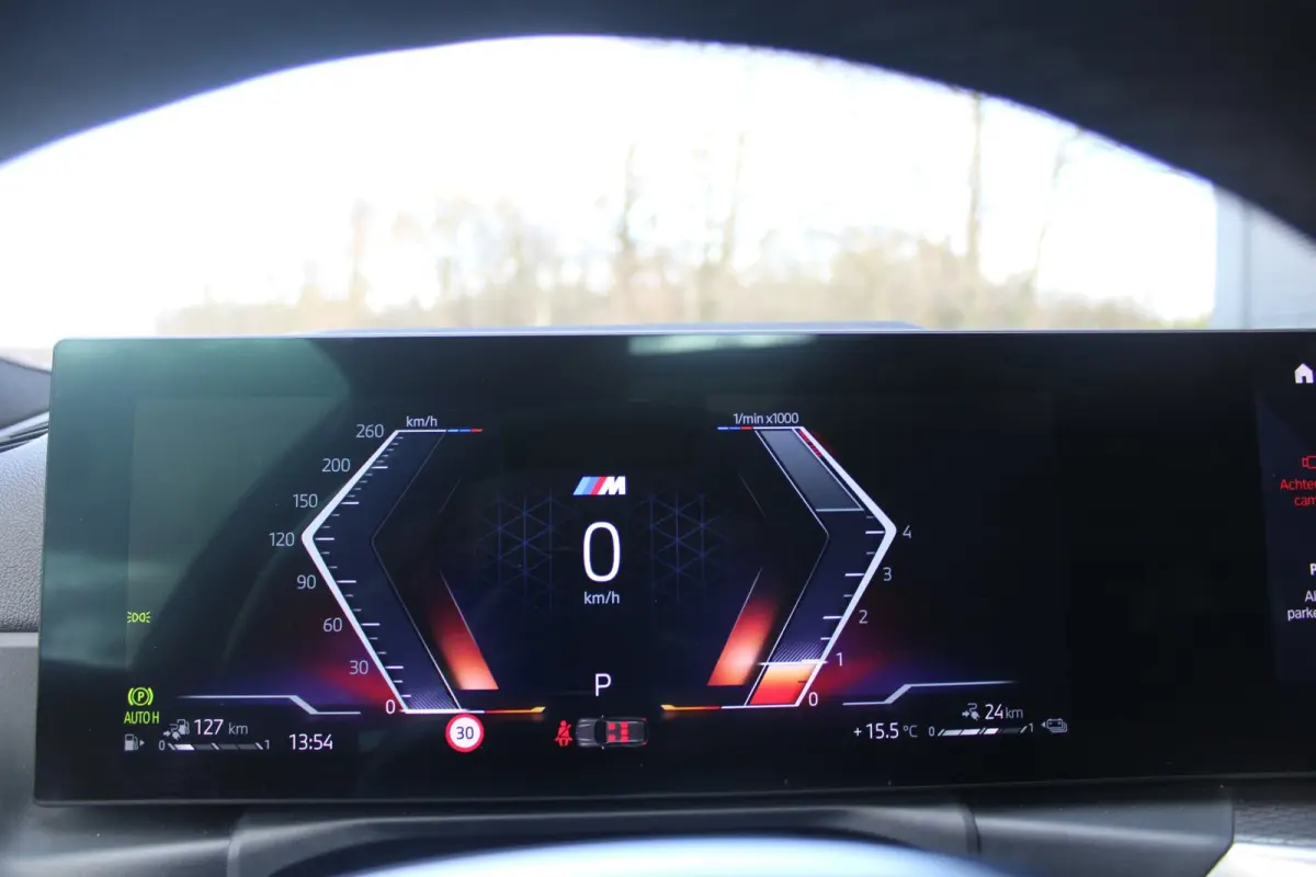 330e M-Sport Pro | Pano | HK | ACC | Memory | HUD