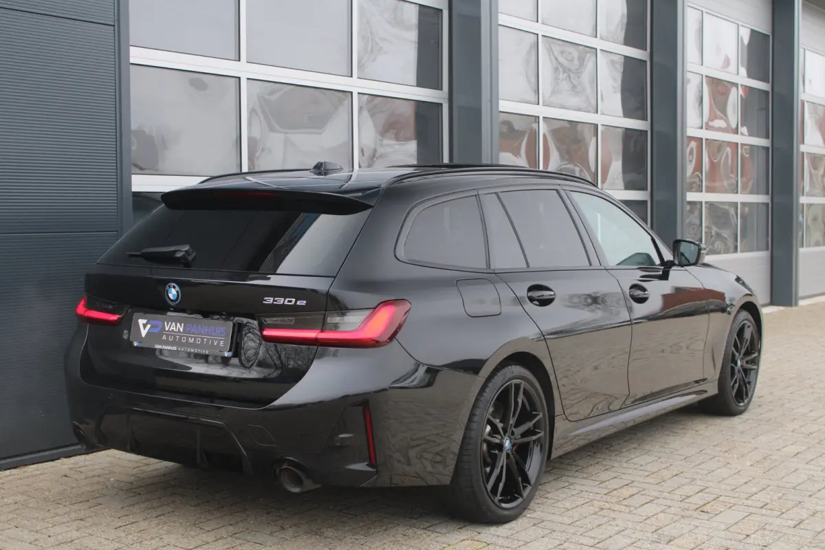 330e M-Sport Pro | Pano | HK | ACC | Memory | HUD