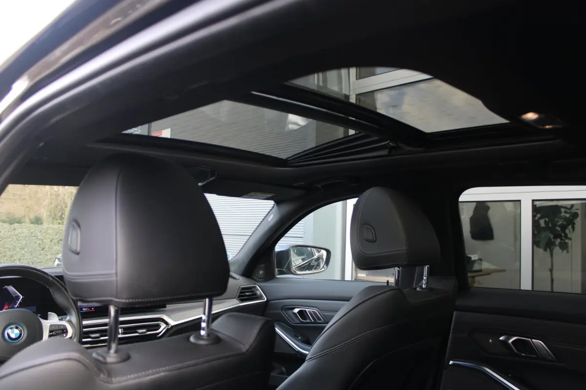 330e M-Sport Pro | Pano | HK | ACC | Memory | HUD