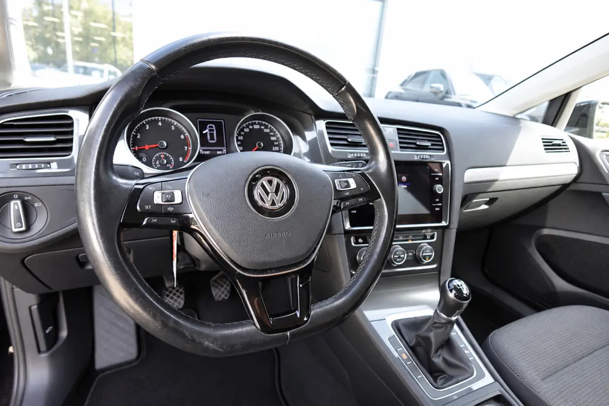 1.0 TSI Comfortline PDC NAVI ACC