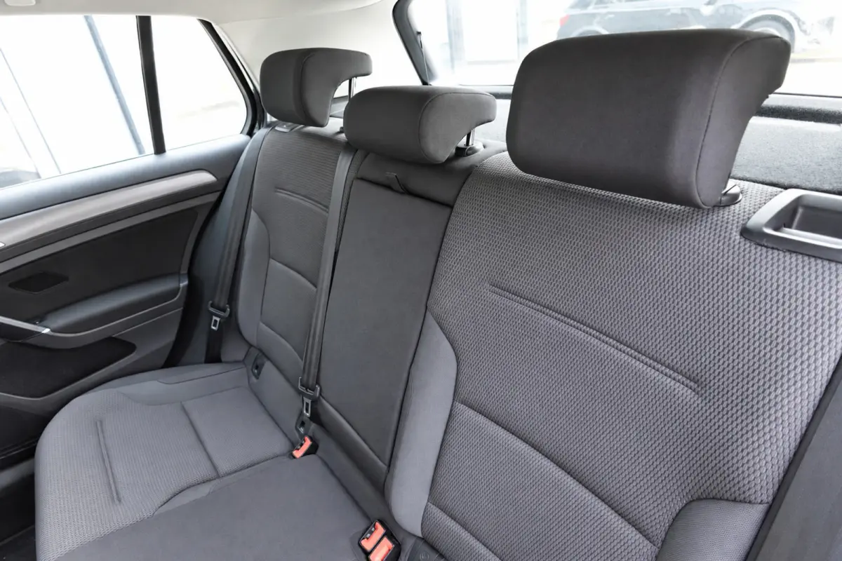 1.0 TSI Comfortline PDC NAVI ACC