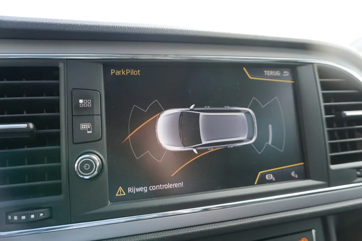 1.0 TSI Style Business Intense | CARPLAY | ADAPT. CRUISE | CLIMATE |