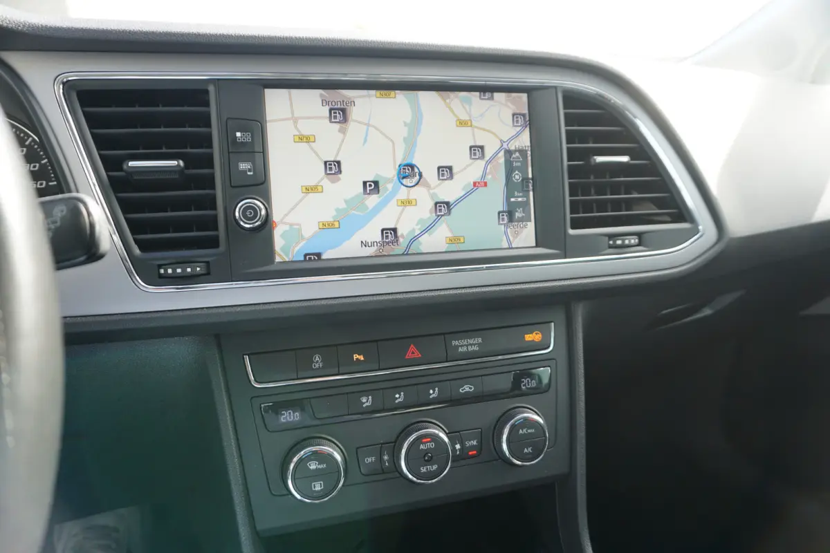 1.0 TSI Style Business Intense | CARPLAY | ADAPT. CRUISE | CLIMATE |