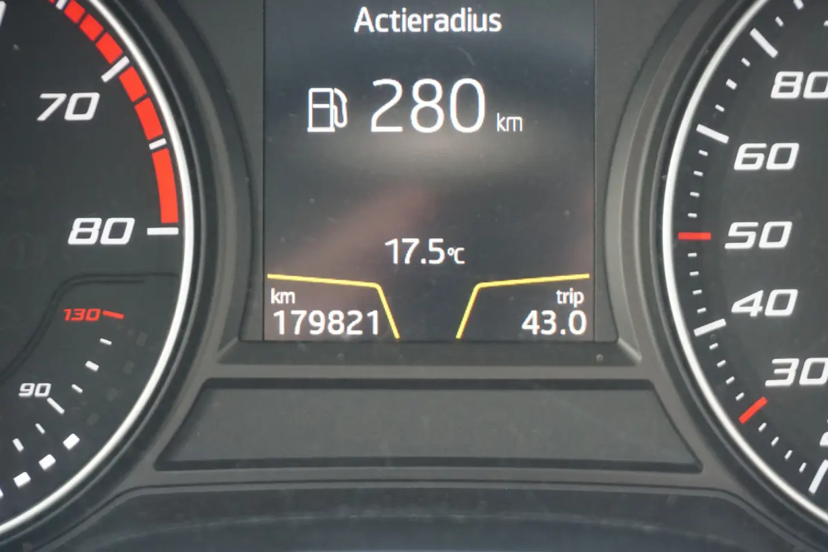 1.0 TSI Style Business Intense | CARPLAY | ADAPT. CRUISE | CLIMATE |