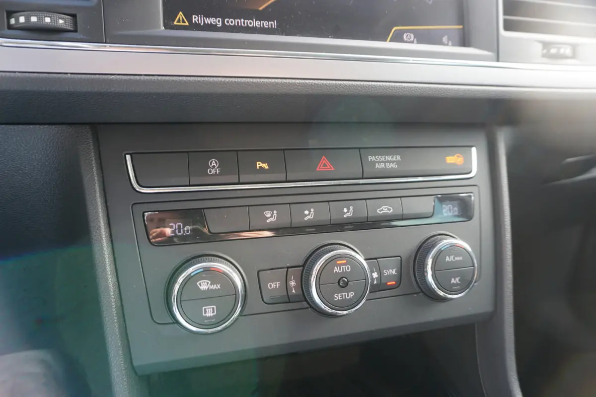 1.0 TSI Style Business Intense | CARPLAY | ADAPT. CRUISE | CLIMATE |