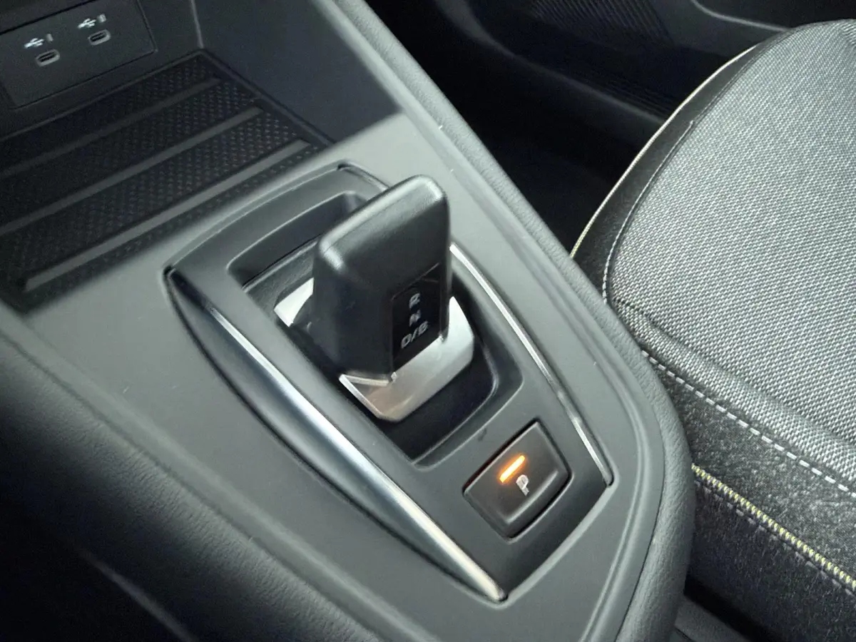 1.8 HEV AT Intense+ | €2.000 voorraadvoordeel | Keyless entry en go | Stoelverwarming | Adaptieve Cruise Control | Parkeersensoren rondom |