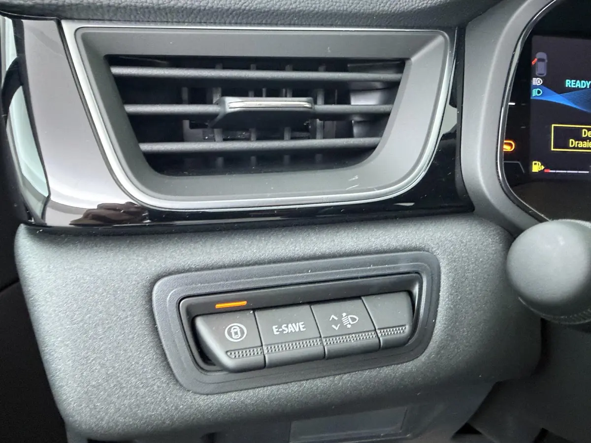 1.8 HEV AT Intense+ | €2.000 voorraadvoordeel | Keyless entry en go | Stoelverwarming | Adaptieve Cruise Control | Parkeersensoren rondom |