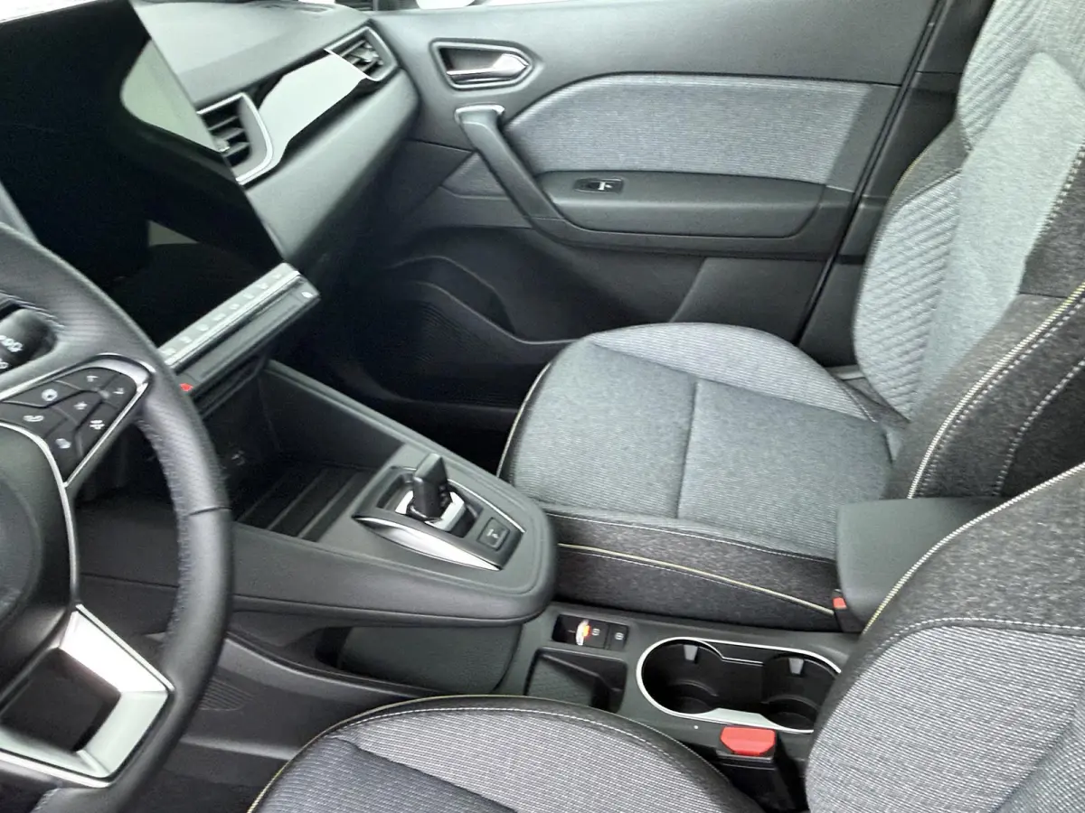 1.8 HEV AT Intense+ | €2.000 voorraadvoordeel | Keyless entry en go | Stoelverwarming | Adaptieve Cruise Control | Parkeersensoren rondom |