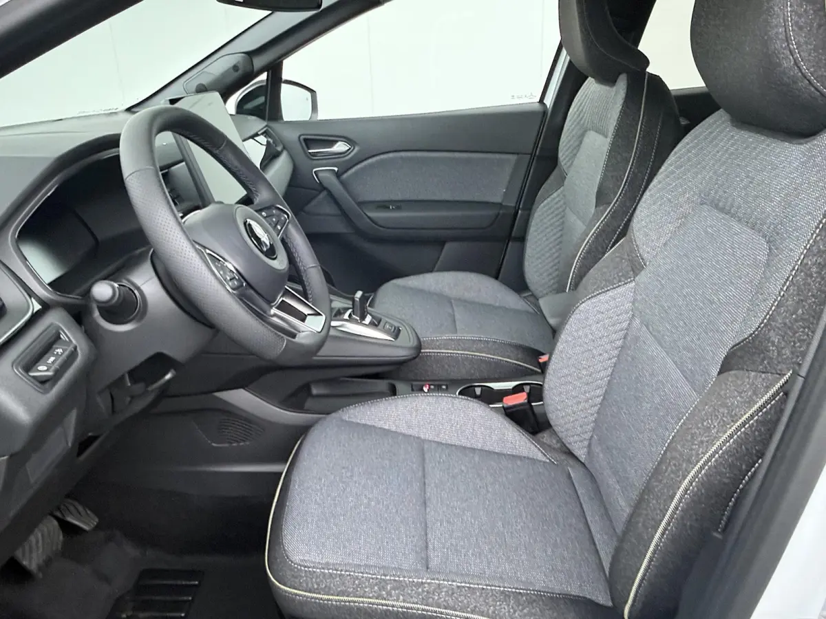 1.8 HEV AT Intense+ | €2.000 voorraadvoordeel | Keyless entry en go | Stoelverwarming | Adaptieve Cruise Control | Parkeersensoren rondom |