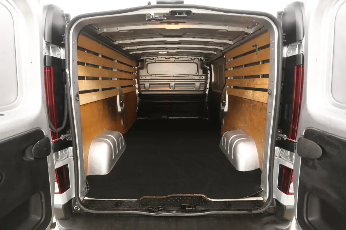 2.0 MultiJet 145PK L2H1 | Airco | Cruise | Camera | Navi | Trekhaak | 3 Zits | Parkeersens.
