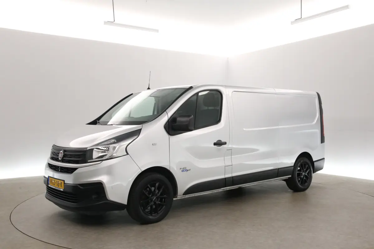 2.0 MultiJet 145PK L2H1 | Airco | Cruise | Camera | Navi | Trekhaak | 3 Zits | Parkeersens.