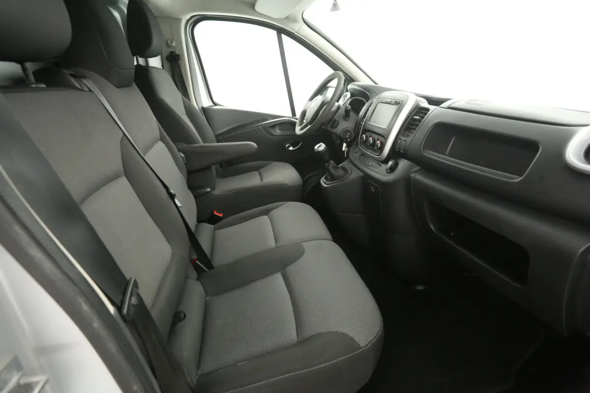 2.0 MultiJet 145PK L2H1 | Airco | Cruise | Camera | Navi | Trekhaak | 3 Zits | Parkeersens.