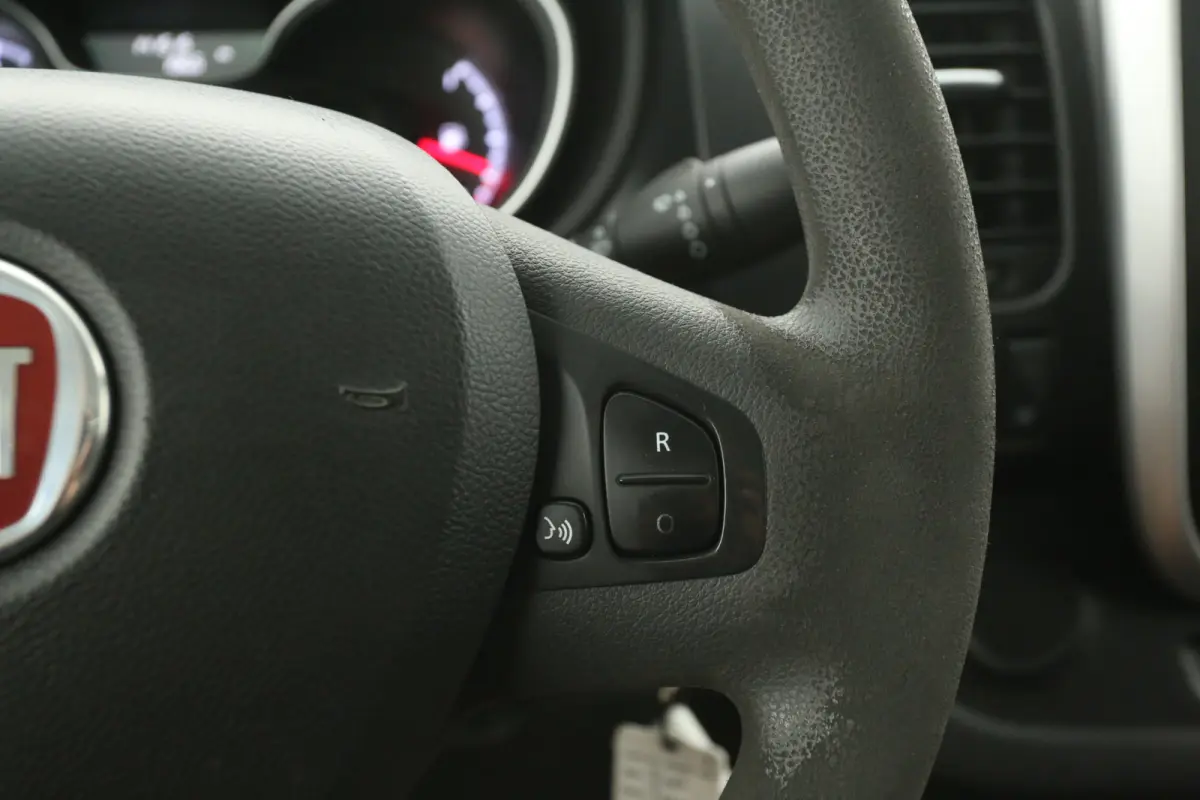 2.0 MultiJet 145PK L2H1 | Airco | Cruise | Camera | Navi | Trekhaak | 3 Zits | Parkeersens.