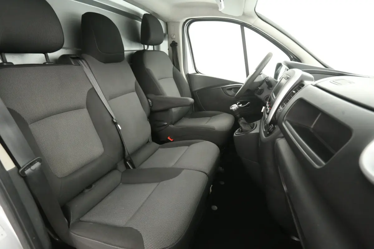 2.0 MultiJet 145PK L2H1 | Airco | Cruise | Camera | Navi | Trekhaak | 3 Zits | Parkeersens.