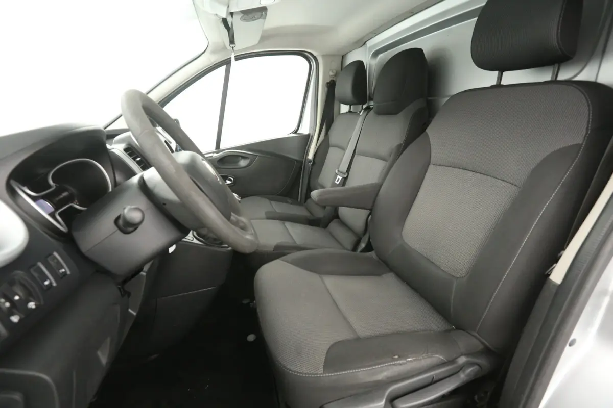 2.0 MultiJet 145PK L2H1 | Airco | Cruise | Camera | Navi | Trekhaak | 3 Zits | Parkeersens.