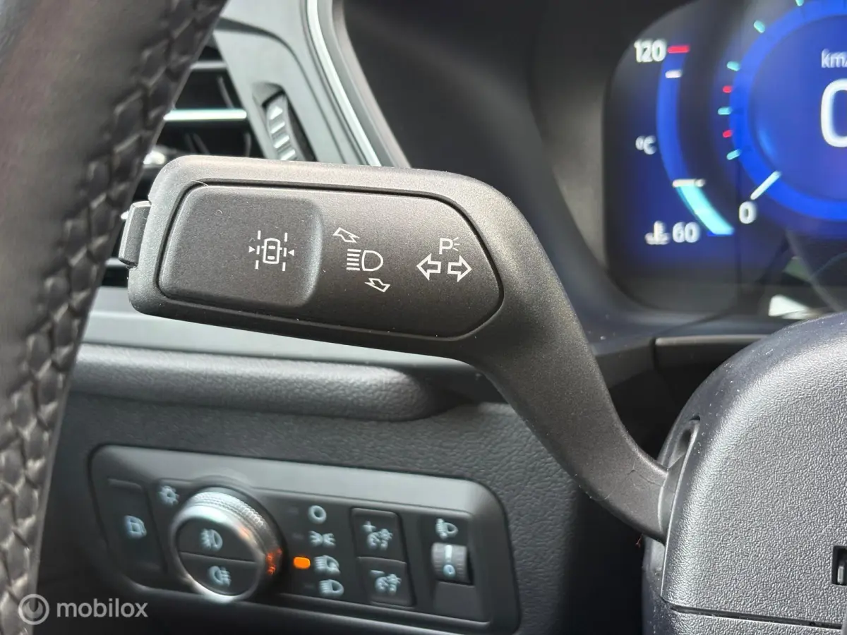 2.5 PHEV Titanium|CARPLAY|STOEL/STUUR.VERW|DAB|LED