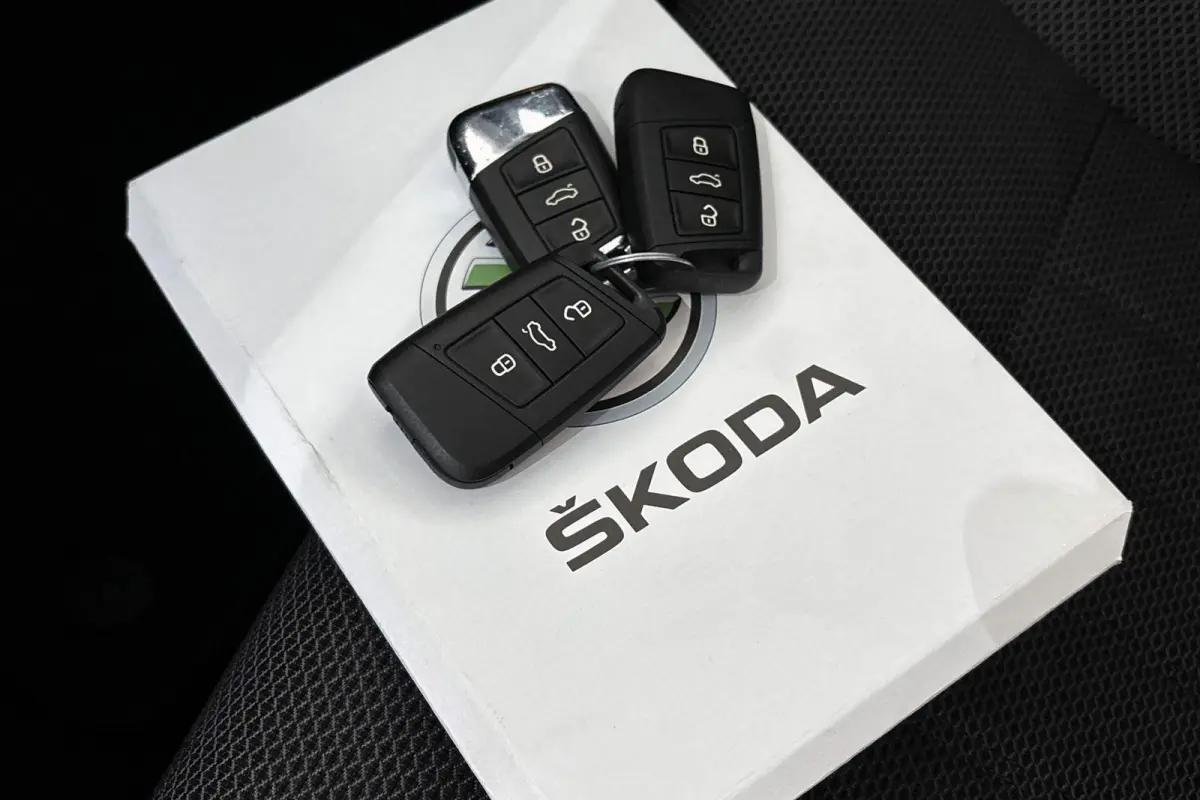 1.4 TSI iV Style Panoramadak Matrix LED Memory Virtual Cockpit