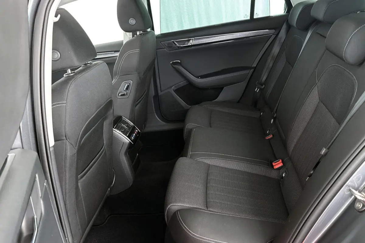 1.4 TSI iV Style Panoramadak Matrix LED Memory Virtual Cockpit
