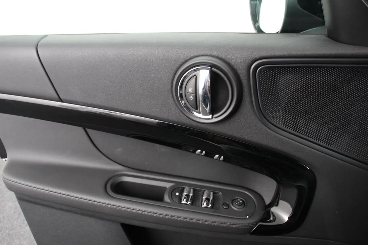 1.5 Automaat Cooper Salt Climate Control Lederen bekleding Cruise Control Parkeersensoren V+A Getinte ramen