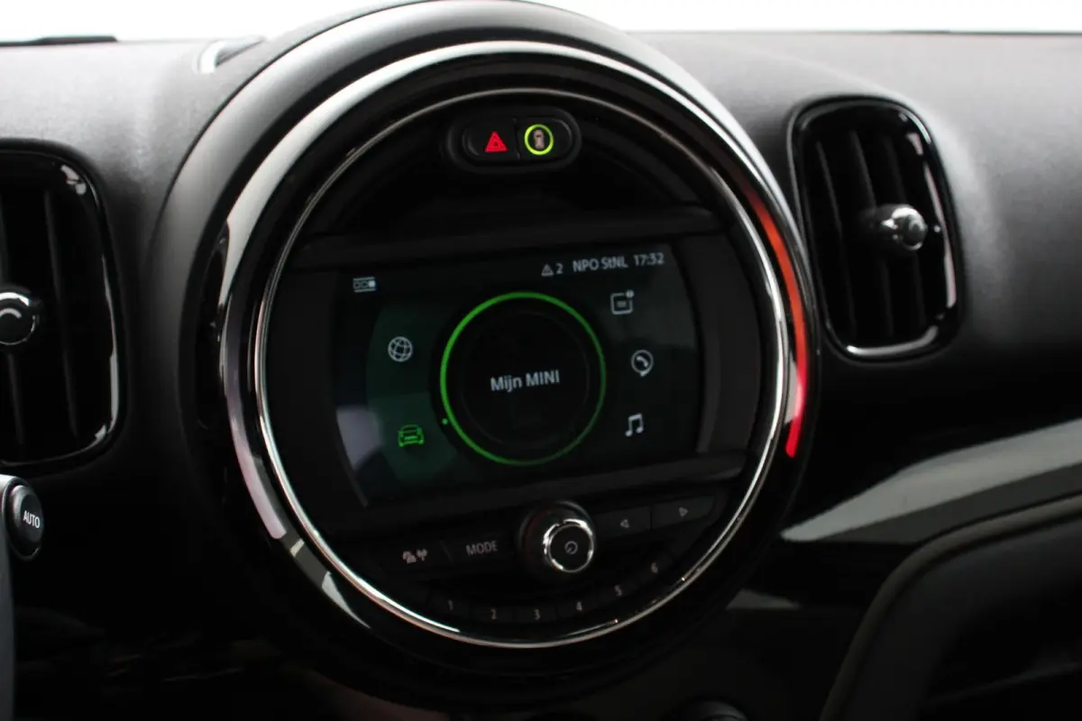 1.5 Automaat Cooper Salt Climate Control Lederen bekleding Cruise Control Parkeersensoren V+A Getinte ramen