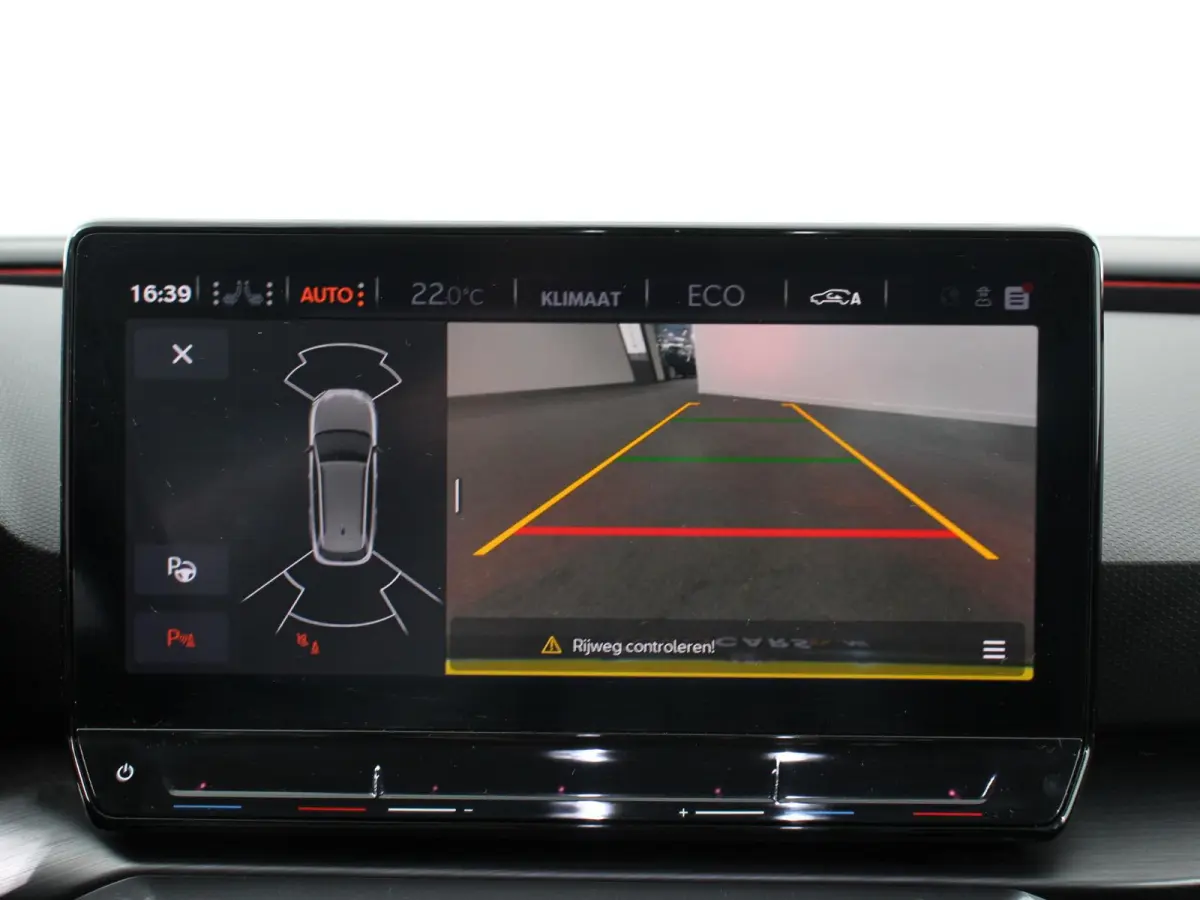 1.4 e-Hybrid VZ 245 pk DSG Wegklapbare trekhaak Navigatie Apple CarPlay Android Auto Camera Parkeerhulp  Adaptive Cruise Control Dodehoekdetectie Stoel- en stuurverwarming Full Led Climate C