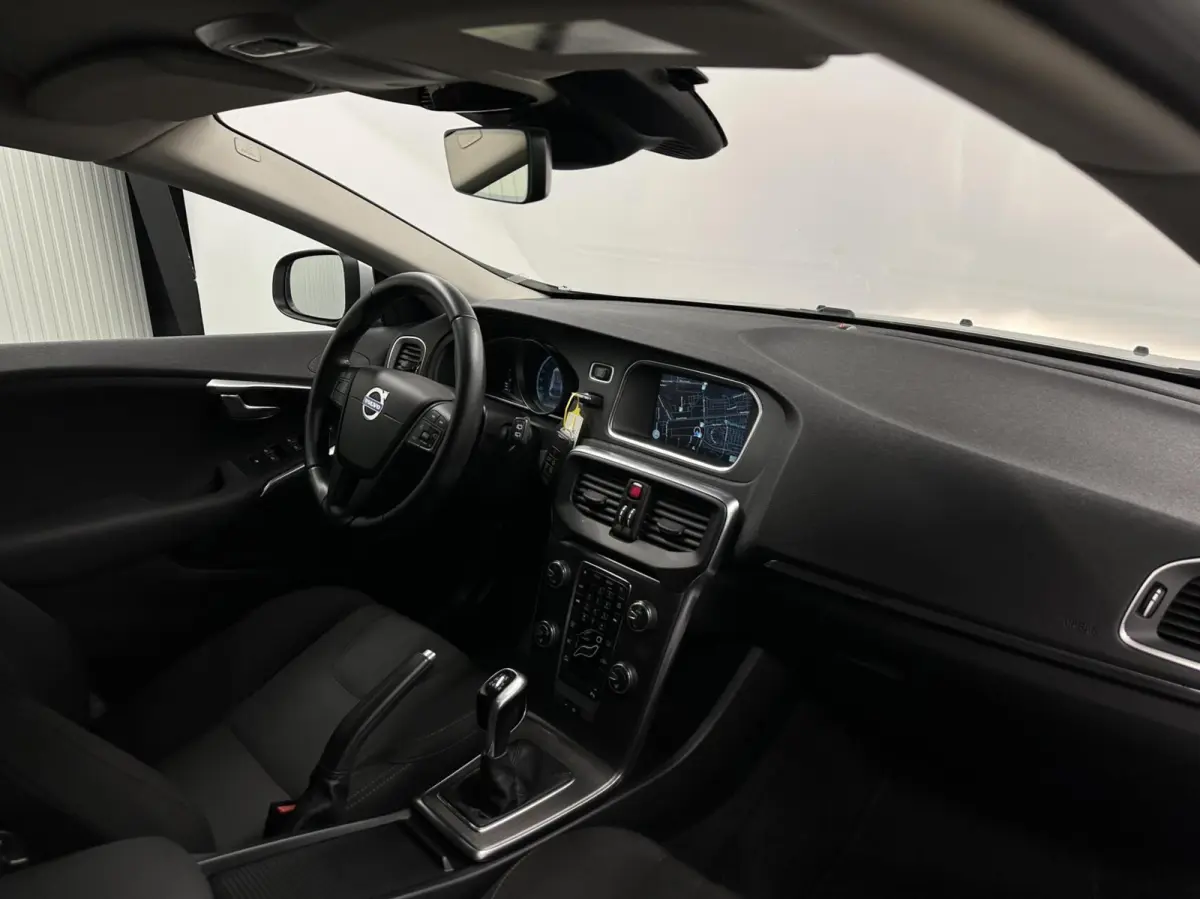 2.0 T2 Summum NAVI LM CRUISE STOELVERWARMING 108000 KM.