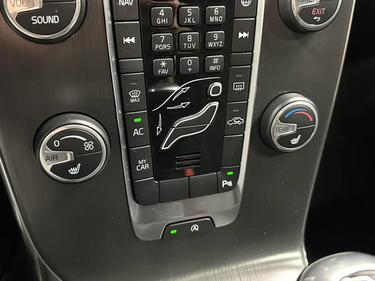 2.0 T2 Summum NAVI LM CRUISE STOELVERWARMING 108000 KM.