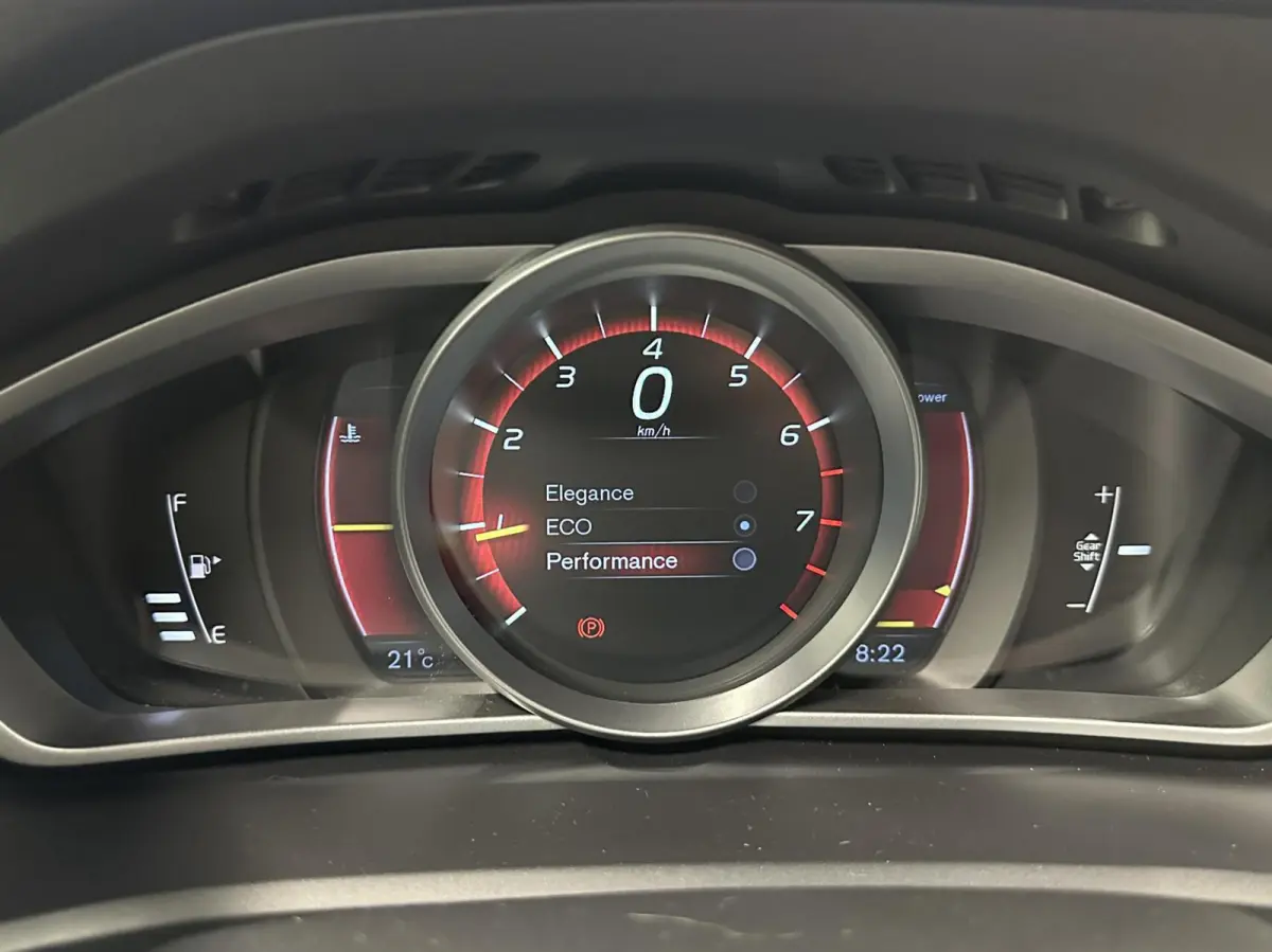 2.0 T2 Summum NAVI LM CRUISE STOELVERWARMING 108000 KM.
