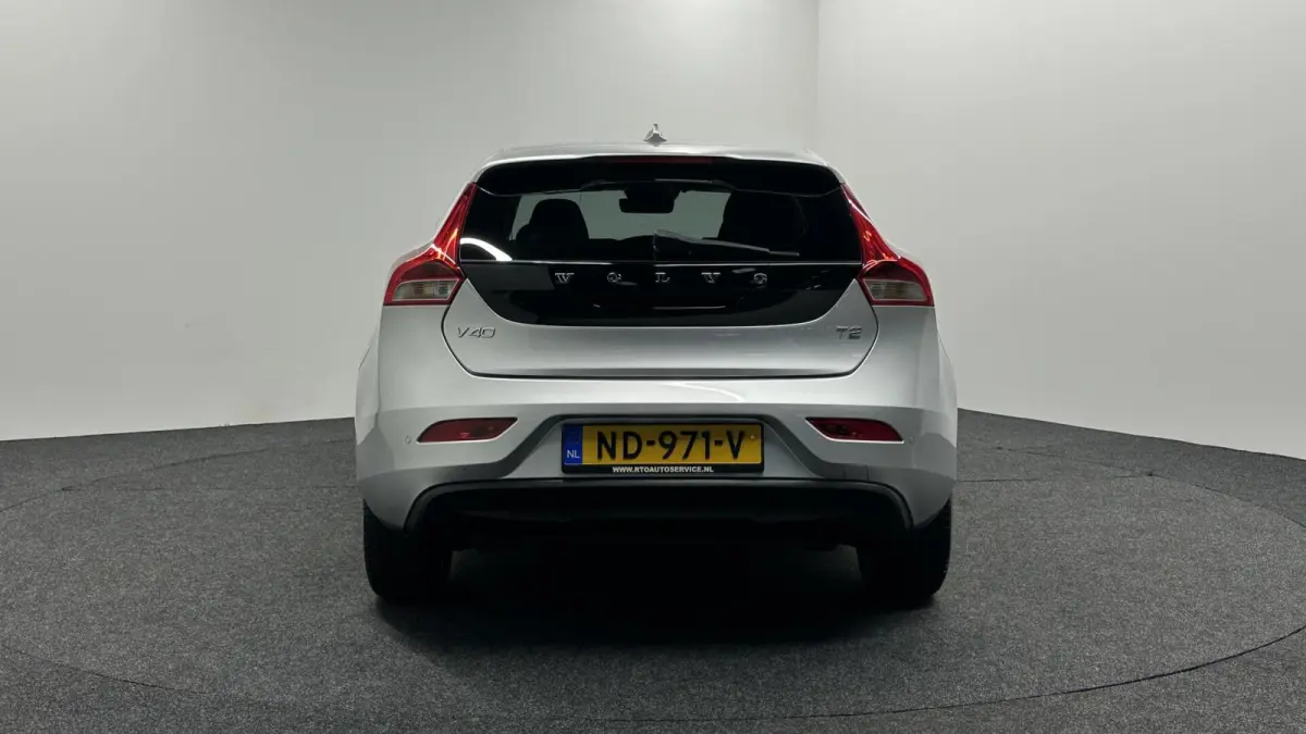 2.0 T2 Summum NAVI LM CRUISE STOELVERWARMING 108000 KM.
