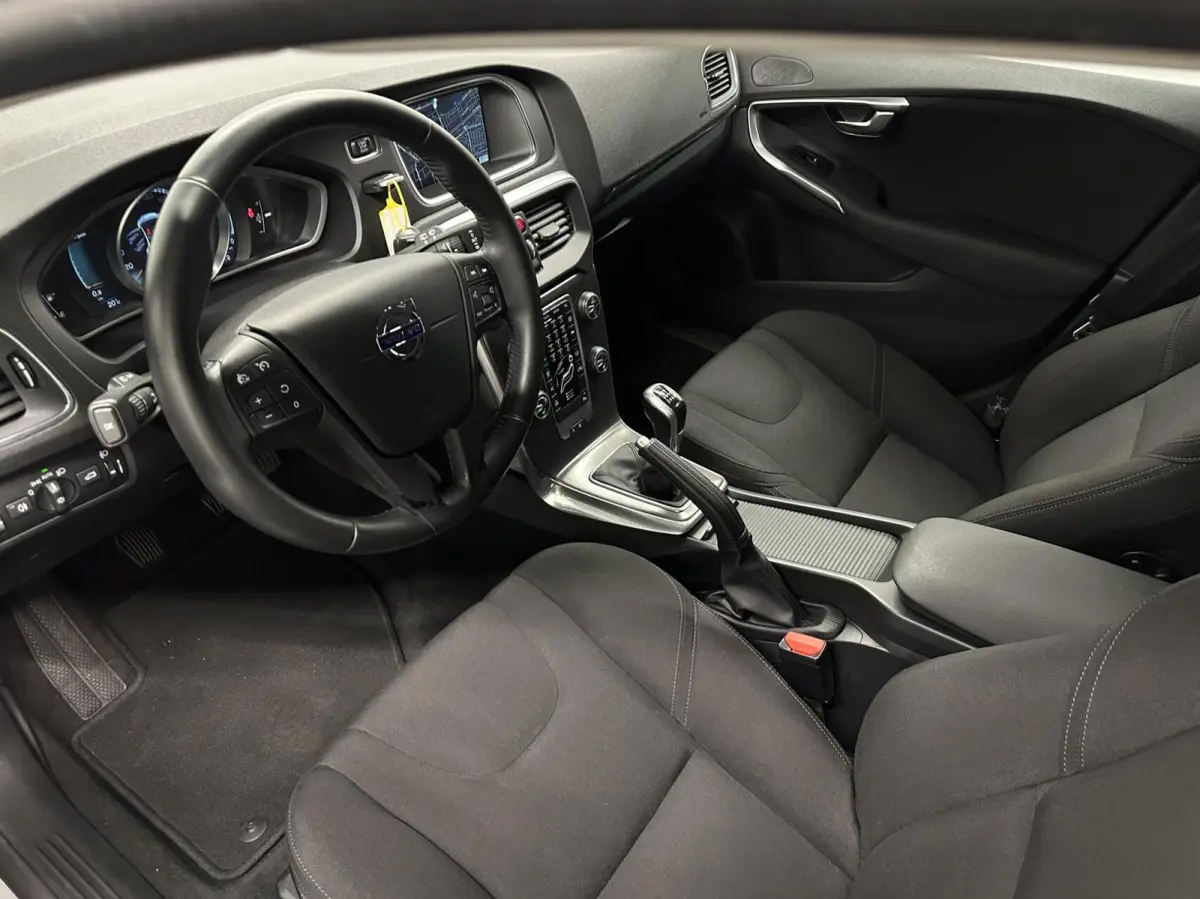 2.0 T2 Summum NAVI LM CRUISE STOELVERWARMING 108000 KM.