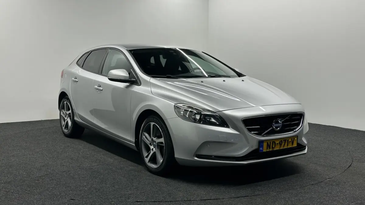 2.0 T2 Summum NAVI LM CRUISE STOELVERWARMING 108000 KM.