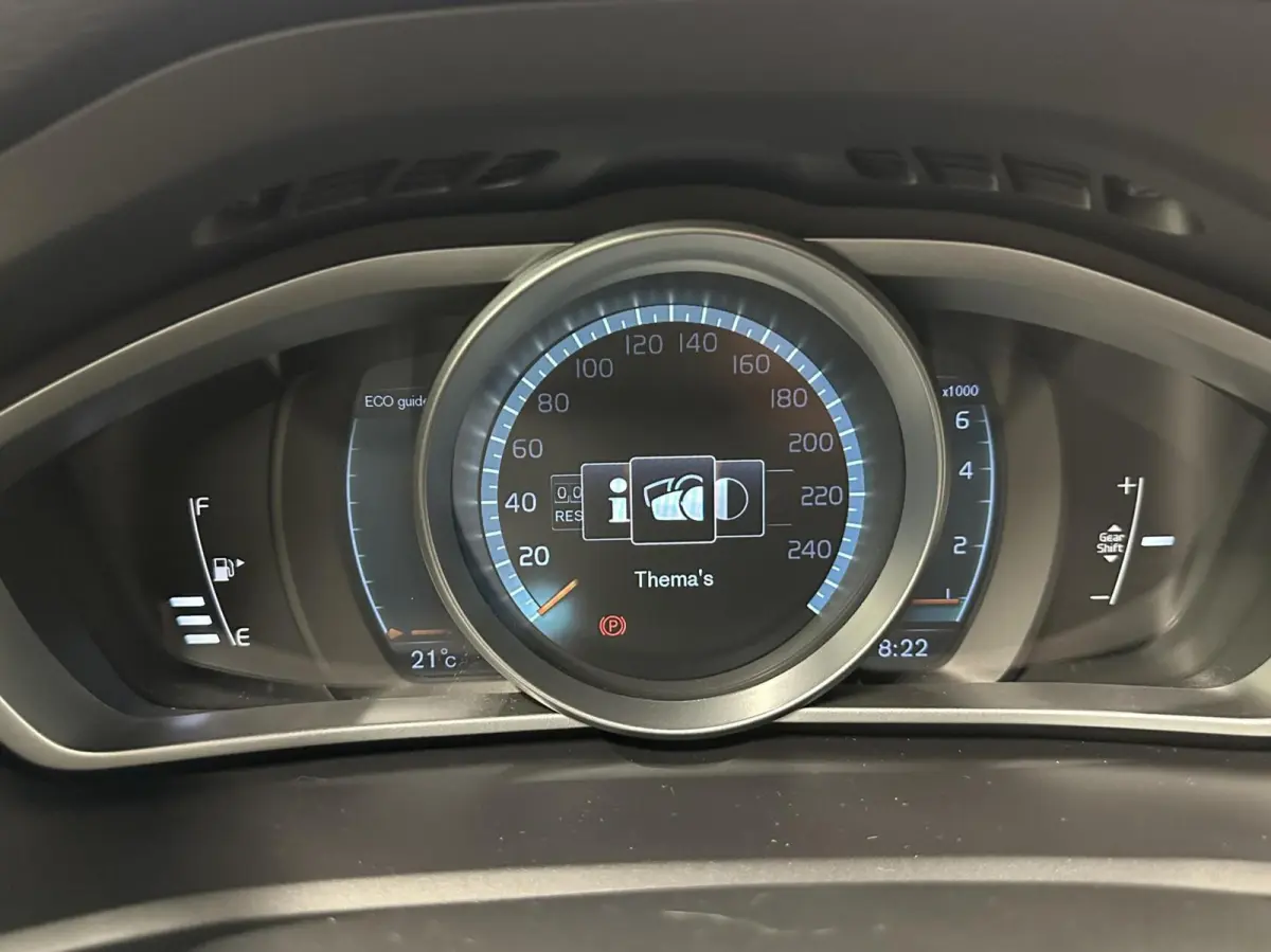 2.0 T2 Summum NAVI LM CRUISE STOELVERWARMING 108000 KM.