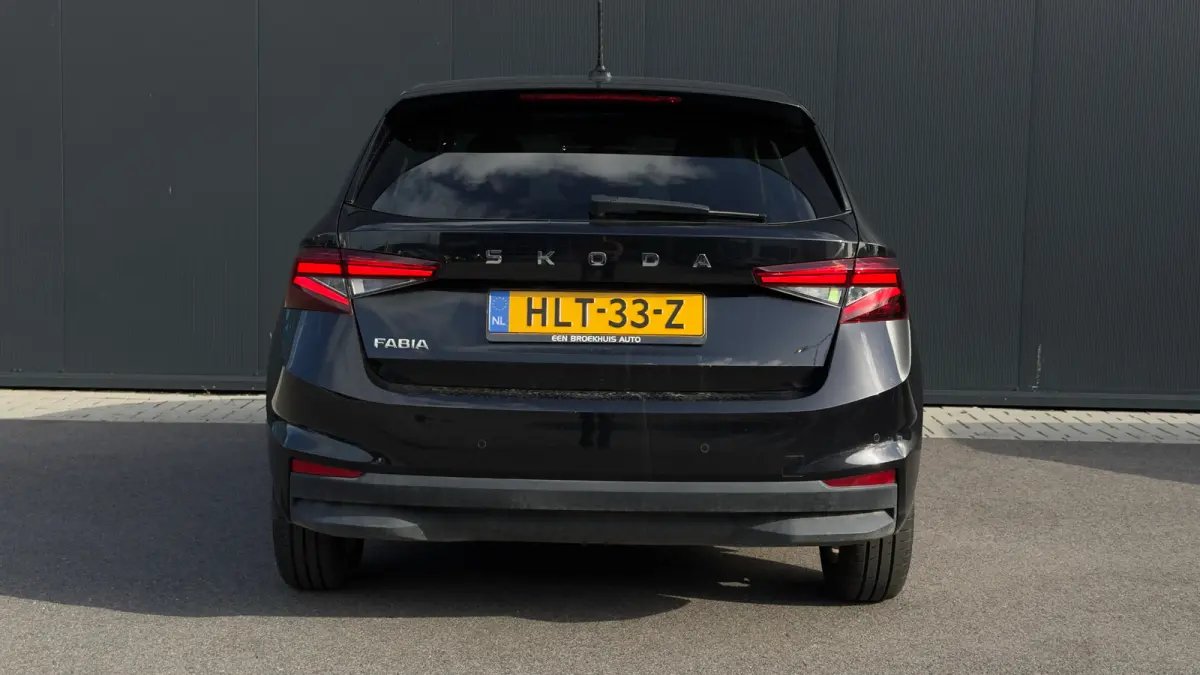 95pk 1.0 TSI Selection | Parkeersensoren Achter | Carplay | Keyless Start | 15" |