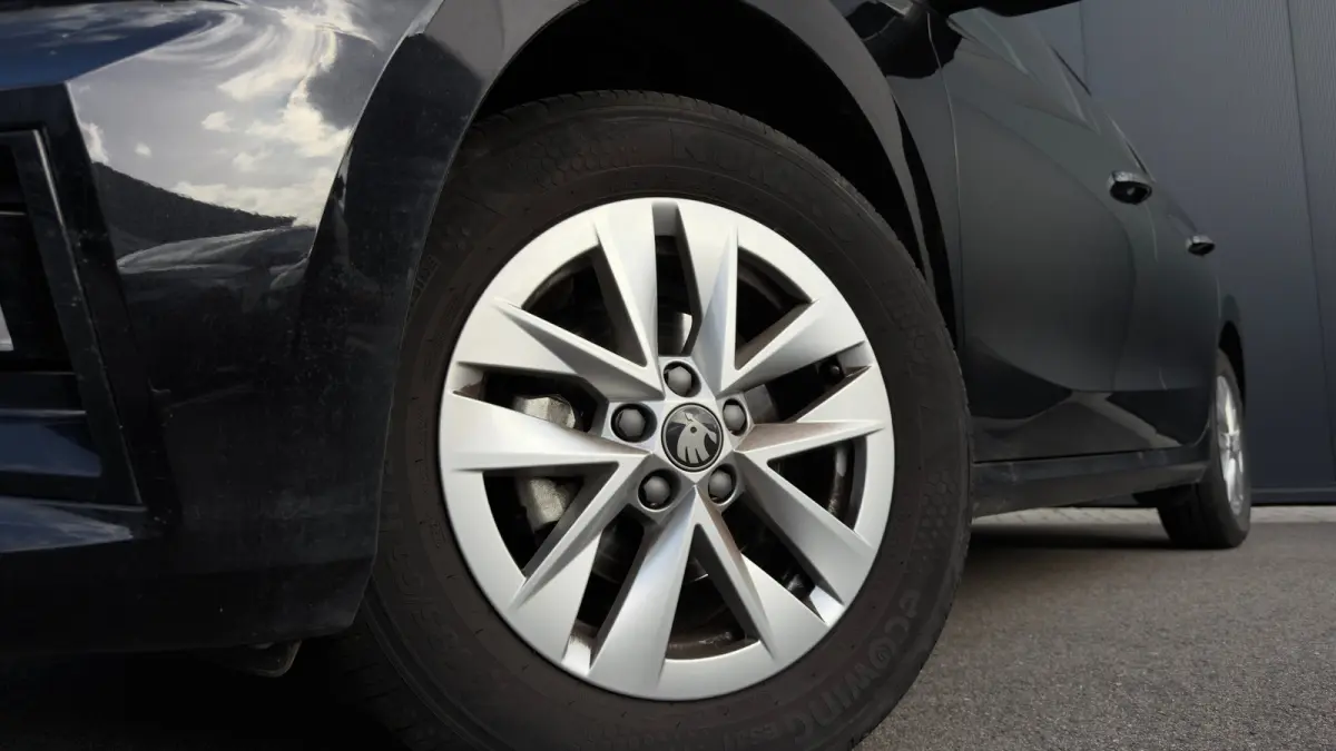 95pk 1.0 TSI Selection | Parkeersensoren Achter | Carplay | Keyless Start | 15" |