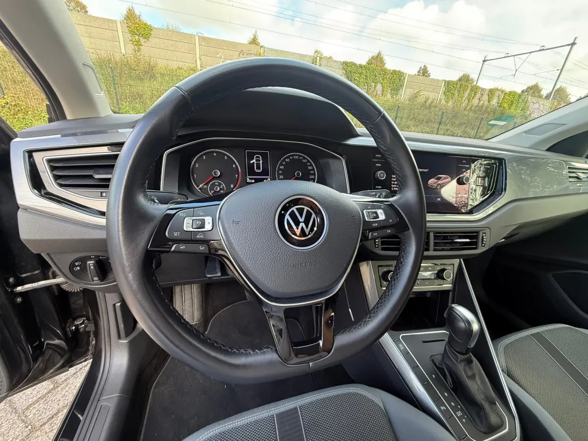1.0 TSI Highline DSG I CARPLAY I I NAVI I CLIMA I UNIEKE KM I PDC