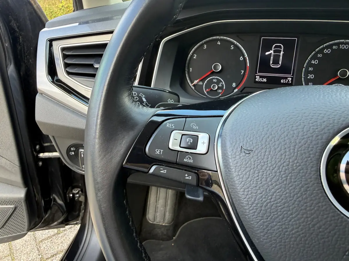 1.0 TSI Highline DSG I CARPLAY I I NAVI I CLIMA I UNIEKE KM I PDC