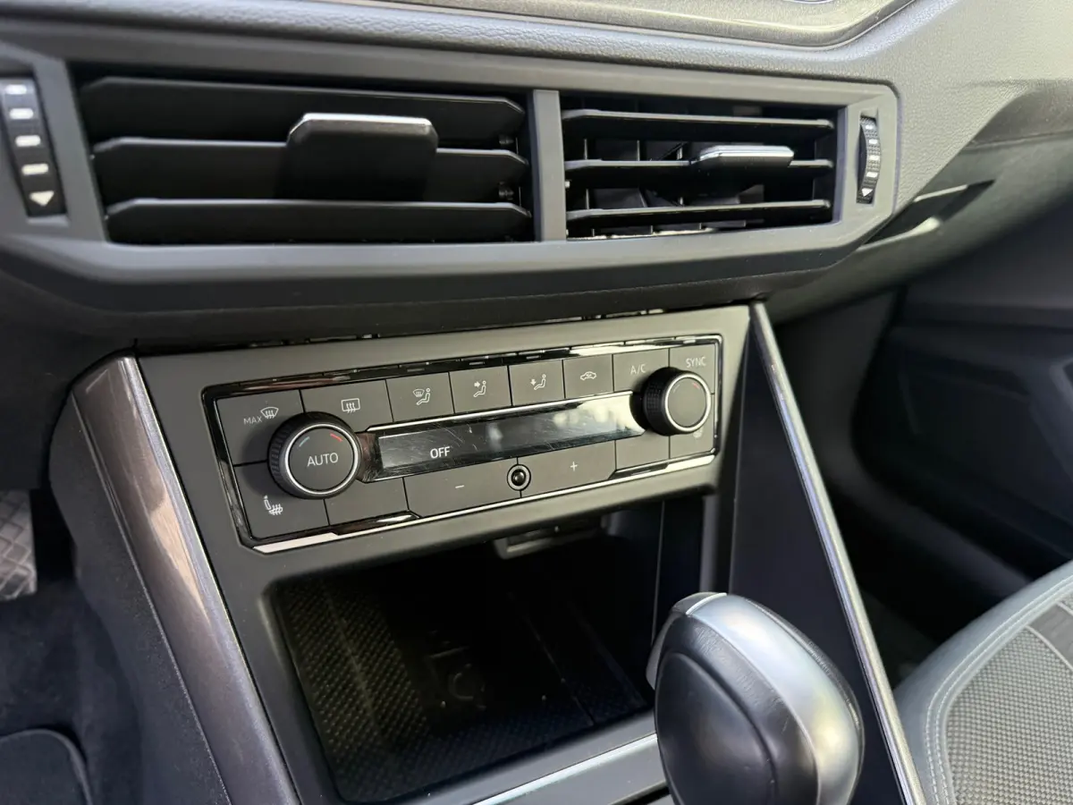 1.0 TSI Highline DSG I CARPLAY I I NAVI I CLIMA I UNIEKE KM I PDC