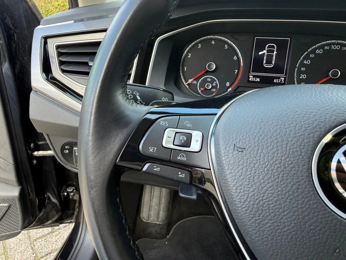 1.0 TSI Highline DSG I CARPLAY I I NAVI I CLIMA I UNIEKE KM I PDC