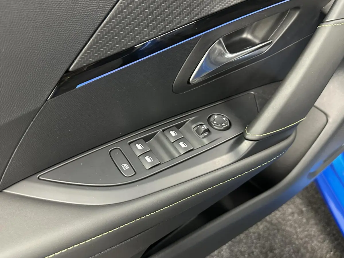 1.2 Hybrid 145 e-DCS6 GT PANO CAMERA CARPLAY ADAPTIEF CRUISE.