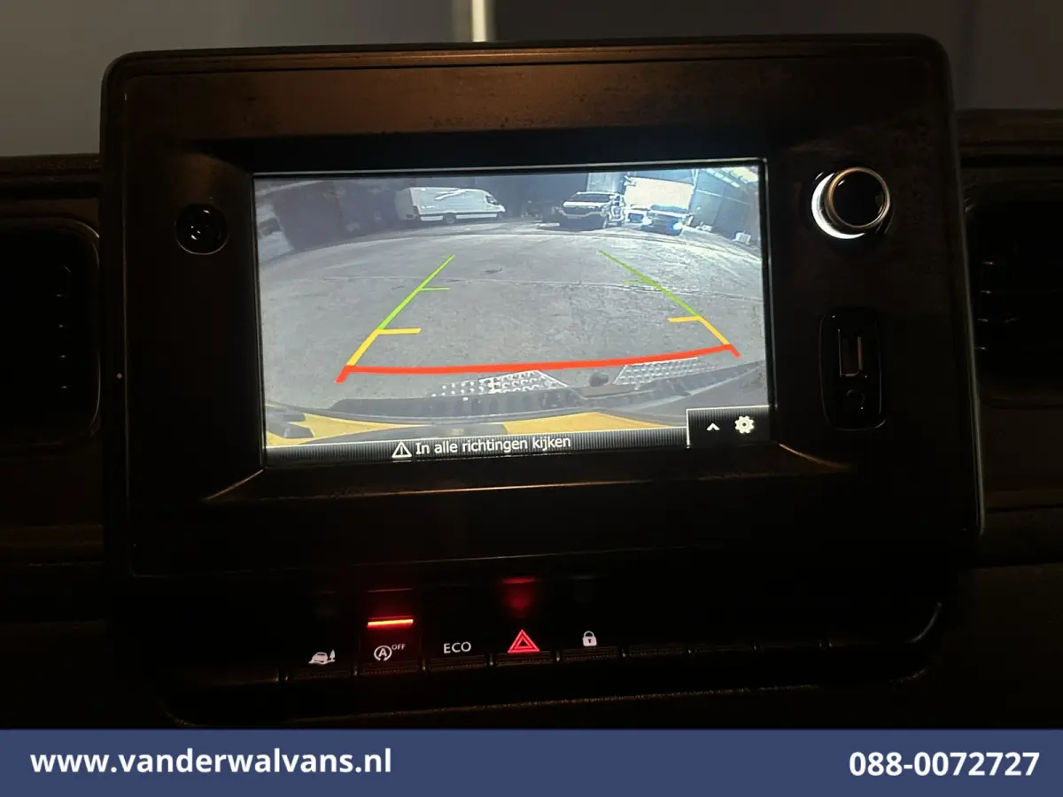 2.3 dCi 180pk L2H2 Euro6 Airco | Camera | Navigatie | LM Velgen | Cruisecontrol | LED Sidebars, 2500kg Trekhaak, Parkeersensoren, Bijrijdersbank