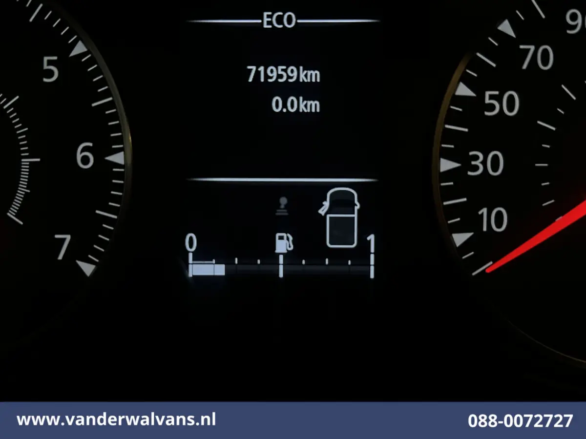 2.3 dCi 180pk L2H2 Euro6 Airco | Camera | Navigatie | LM Velgen | Cruisecontrol | LED Sidebars, 2500kg Trekhaak, Parkeersensoren, Bijrijdersbank
