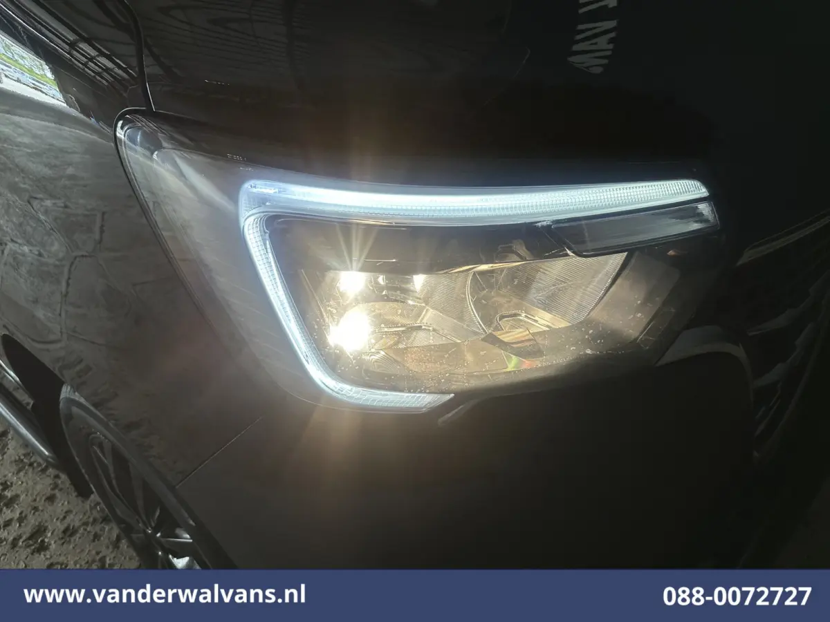 2.3 dCi 180pk L2H2 Euro6 Airco | Camera | Navigatie | LM Velgen | Cruisecontrol | LED Sidebars, 2500kg Trekhaak, Parkeersensoren, Bijrijdersbank