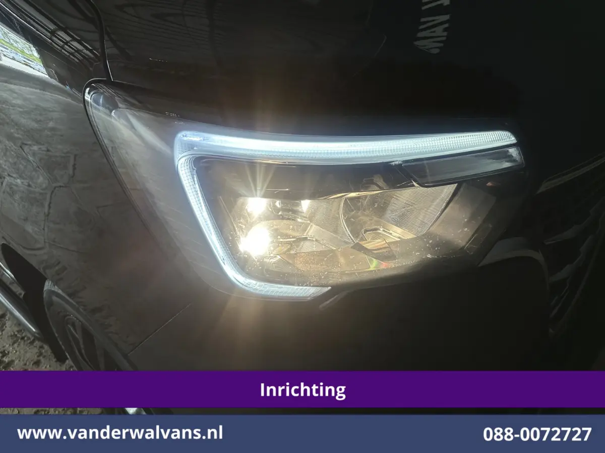 2.3 dCi 180pk L2H2 Inrichting Euro6 Airco | Camera | Navigatie | LM Velgen | Cruisecontrol | LED Sidebars, 2500kg Trekhaak, Parkeersensoren, Bijrijdersbank