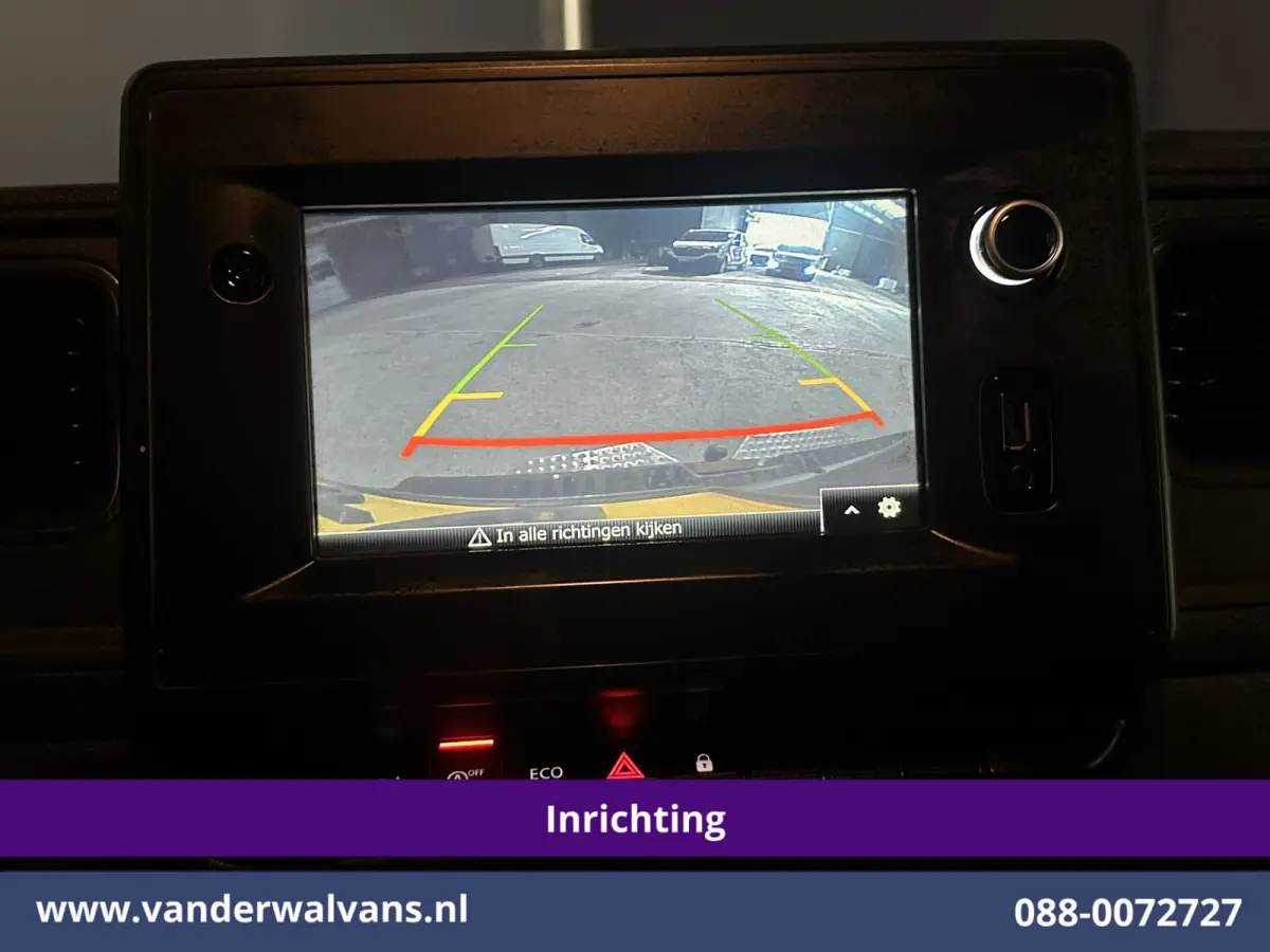 2.3 dCi 180pk L2H2 Inrichting Euro6 Airco | Camera | Navigatie | LM Velgen | Cruisecontrol | LED Sidebars, 2500kg Trekhaak, Parkeersensoren, Bijrijdersbank