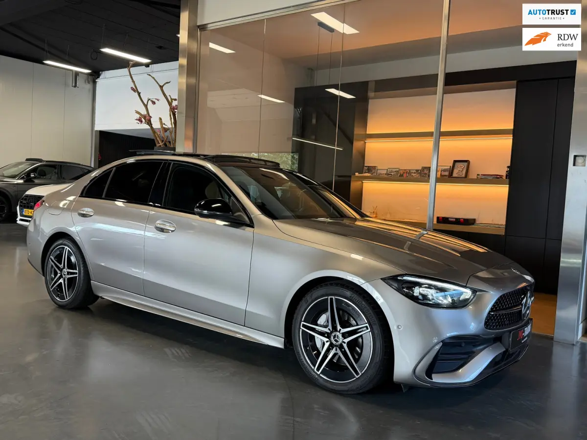 180 AMG Night Panorama Sfeerverl. Camera