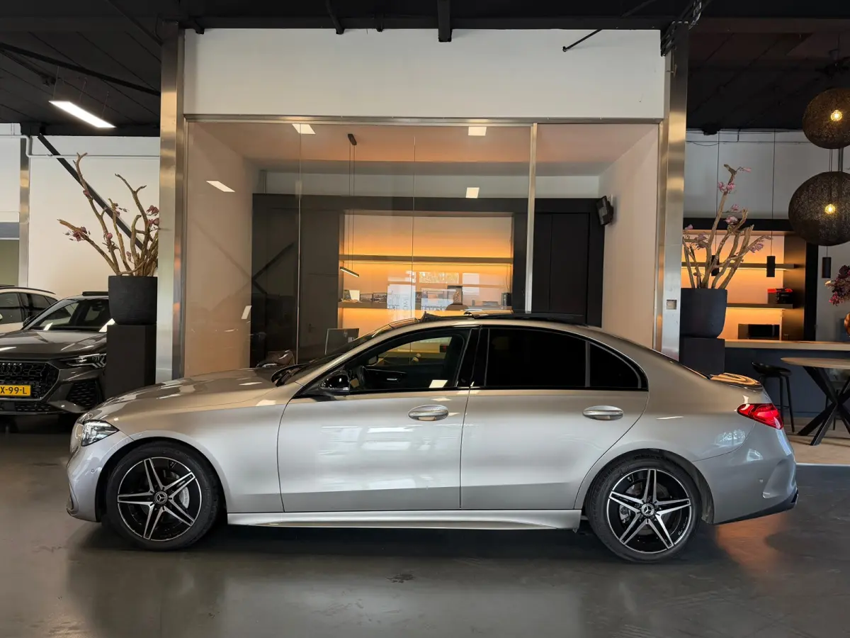 180 AMG Night Panorama Sfeerverl. Camera