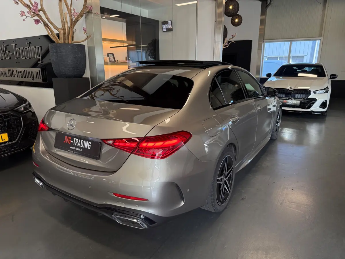 180 AMG Night Panorama Sfeerverl. Camera